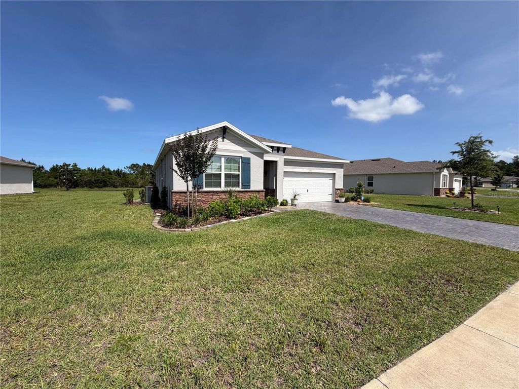 Photo of 85 Huntington Place, Ormond Beach, FL 32174 (MLS # V4949327)