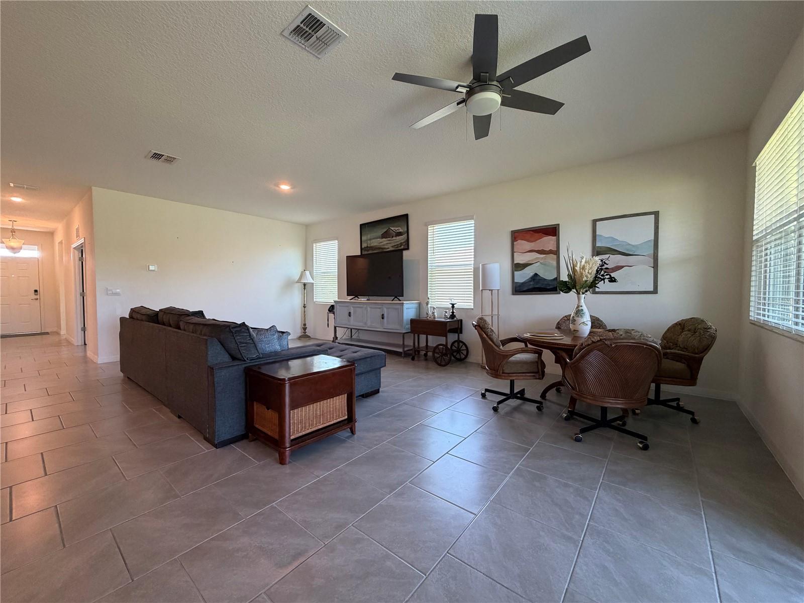 HUNTINGTON GREEN/HUNTERS RDG - Residential