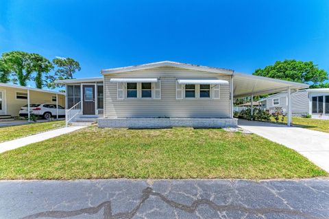 Photo of 348 Tropic Drive, Osprey, FL 34229 (MLS # A4668240)
