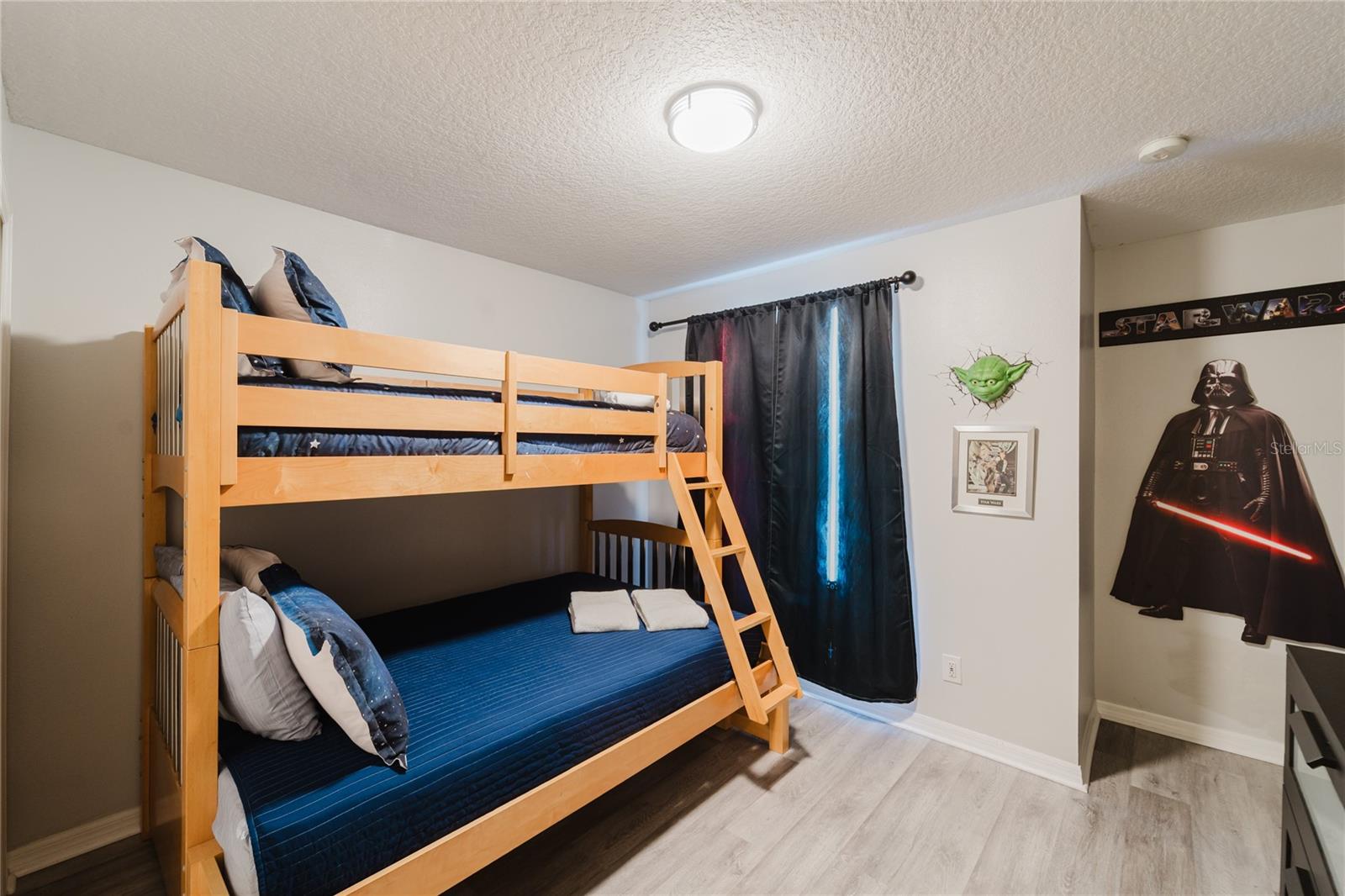 PARADISE PALMS RESORT PH 1 - Residential Lease
