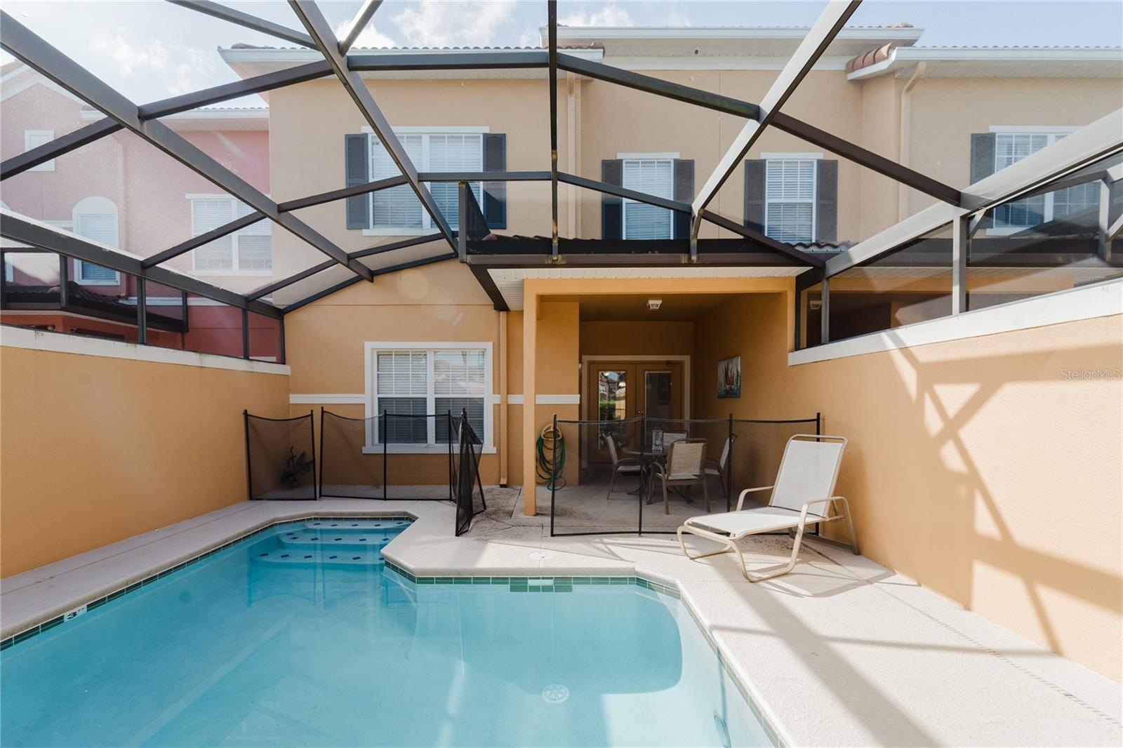 PARADISE PALMS RESORT PH 1 - Residential Lease