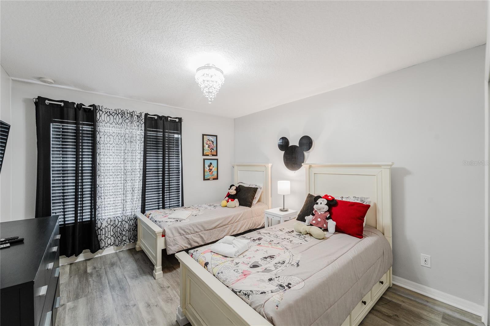 PARADISE PALMS RESORT PH 1 - Residential Lease