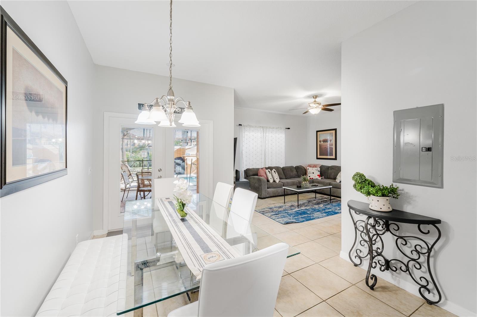 PARADISE PALMS RESORT PH 1 - Residential Lease
