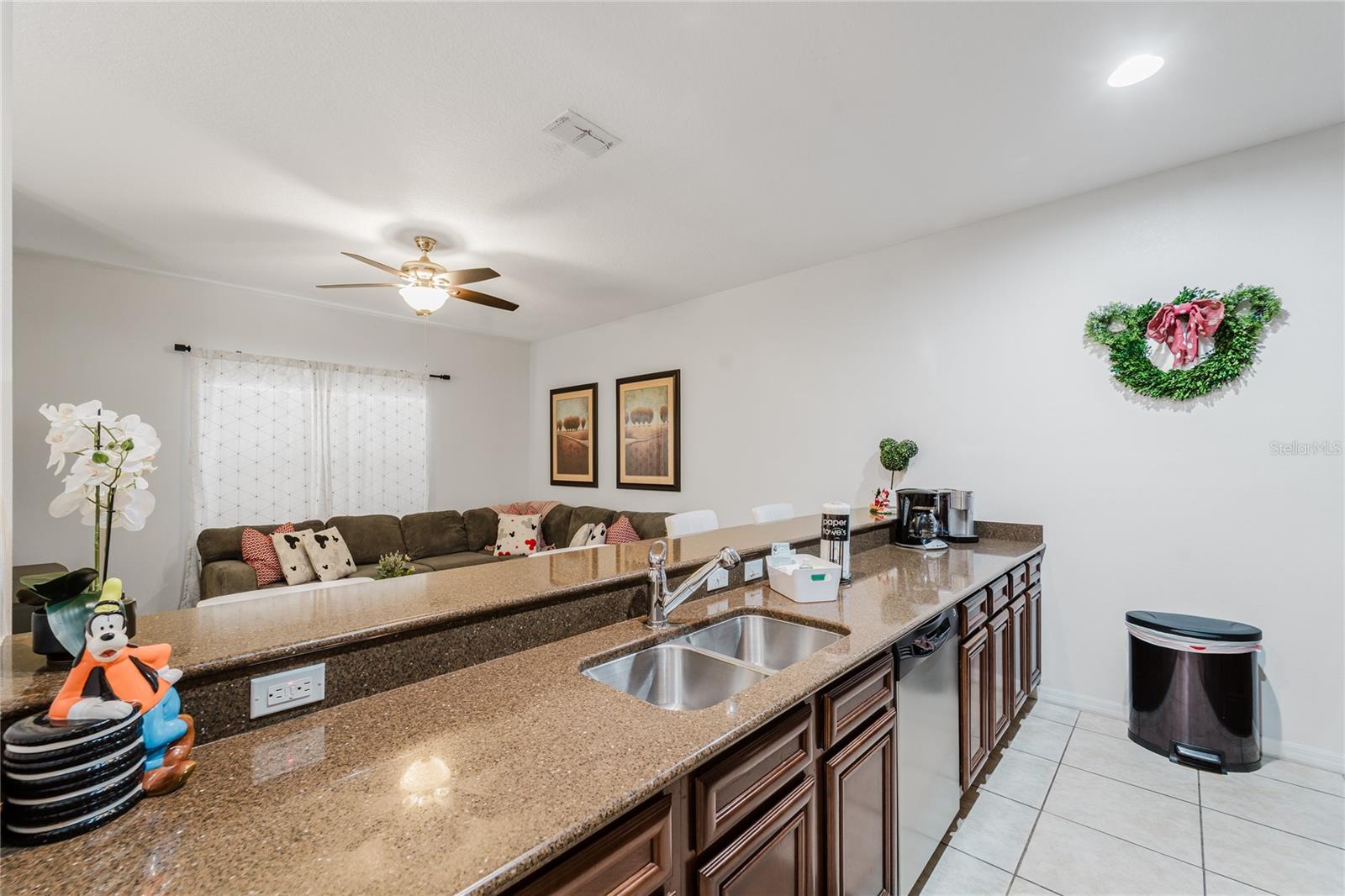 PARADISE PALMS RESORT PH 1 - Residential Lease