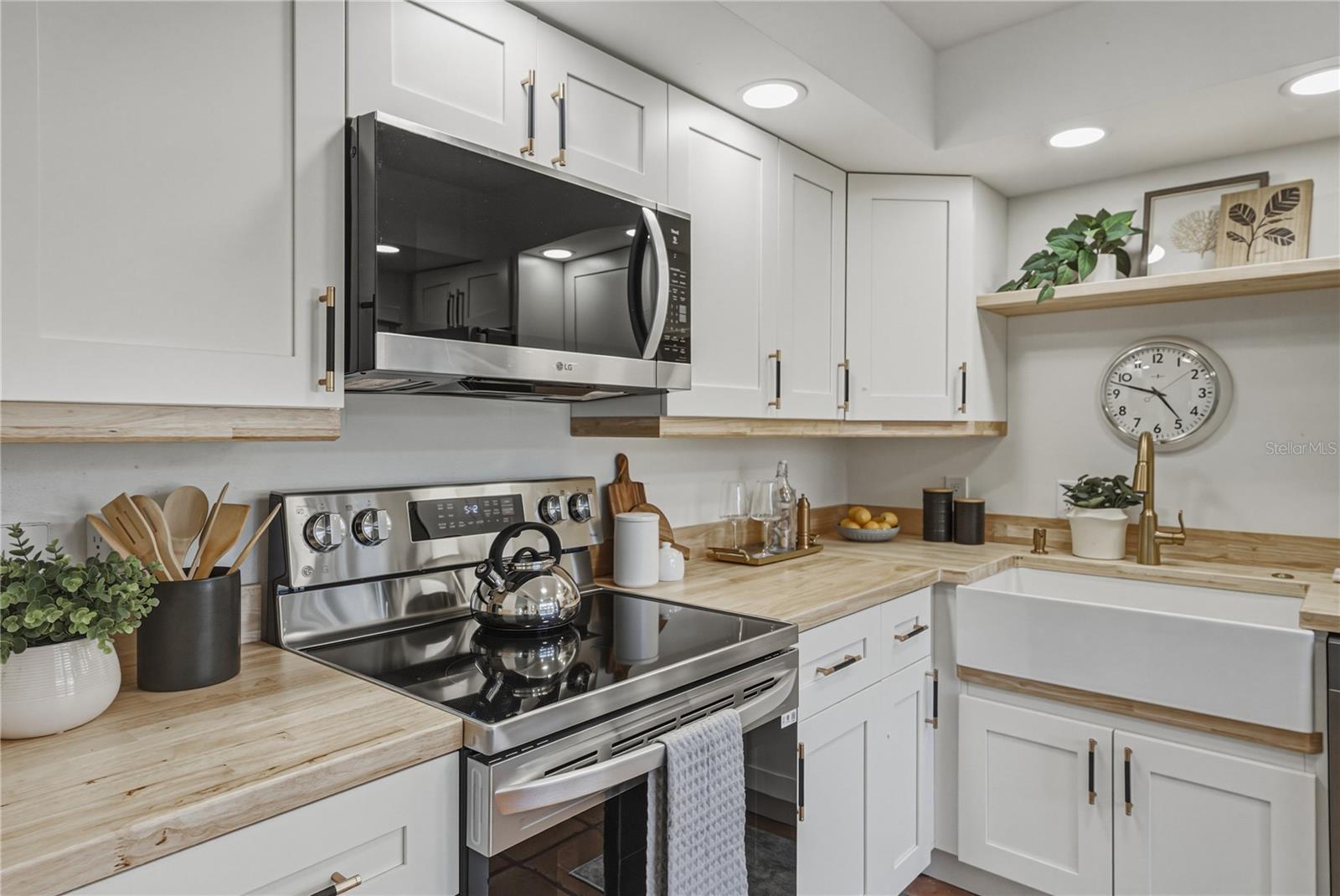 SPINNAKER COVE CONDO PHA - Residential