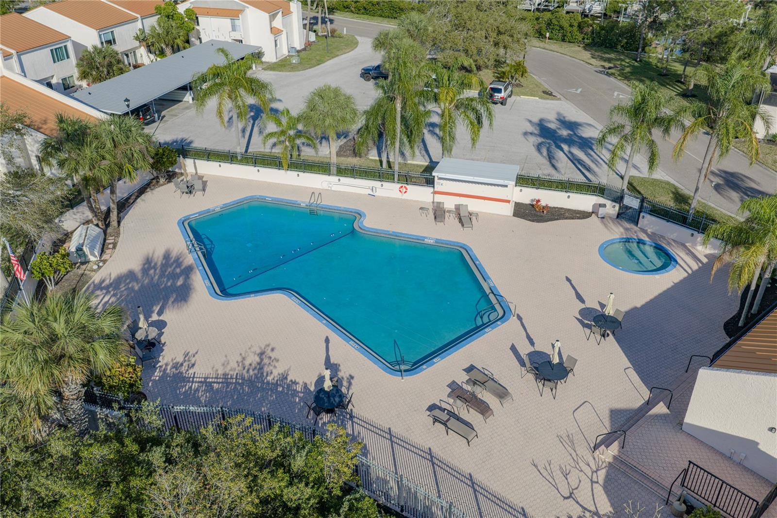 SPINNAKER COVE CONDO PHA - Residential