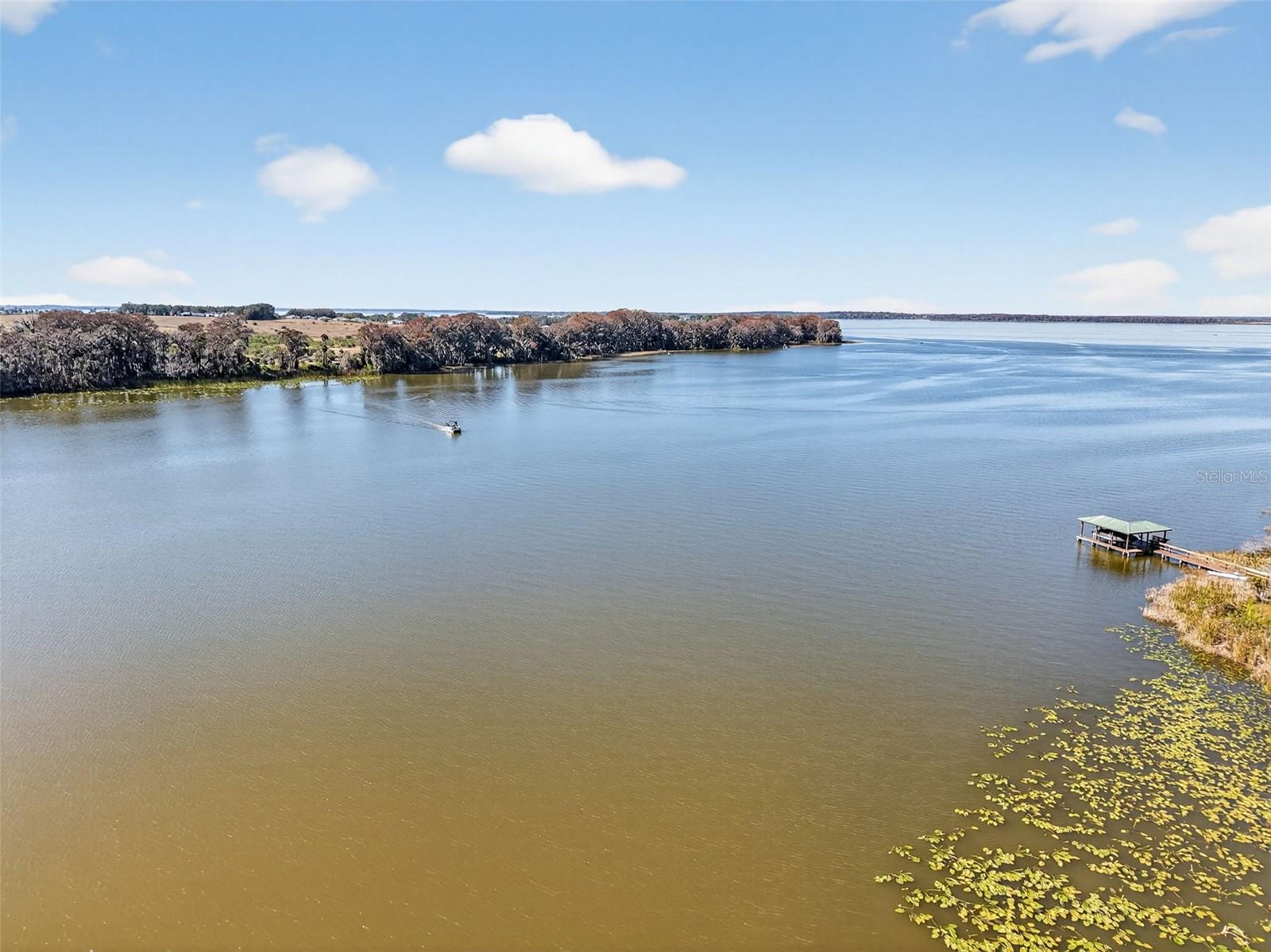 TAVARES FOX RUN MOBILE HOME - Residential