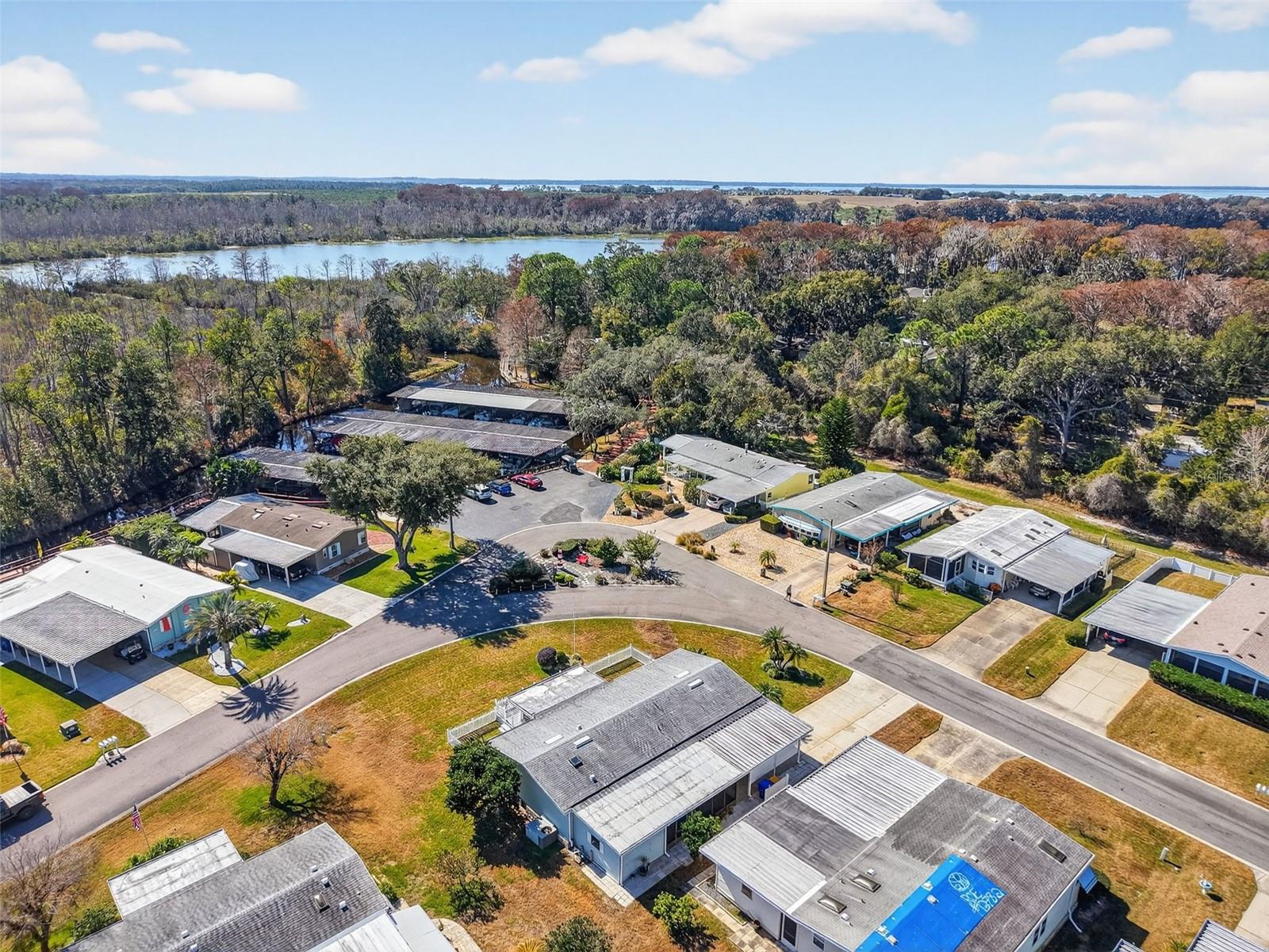 TAVARES FOX RUN MOBILE HOME - Residential