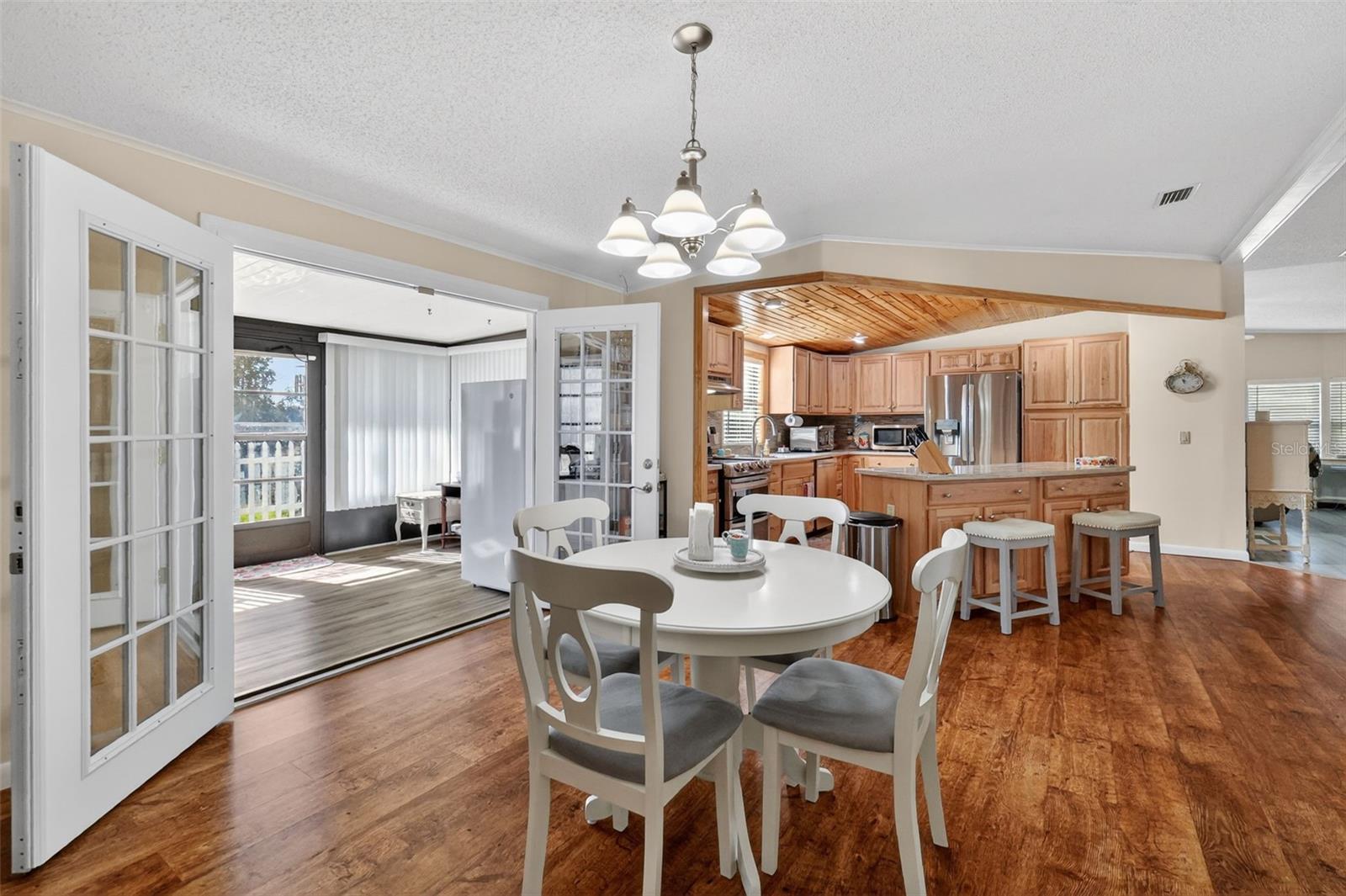 TAVARES FOX RUN MOBILE HOME - Residential