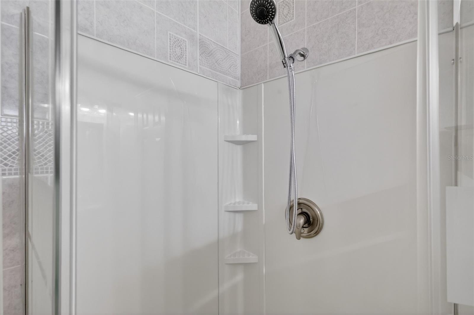 TAVARES FOX RUN MOBILE HOME - Residential