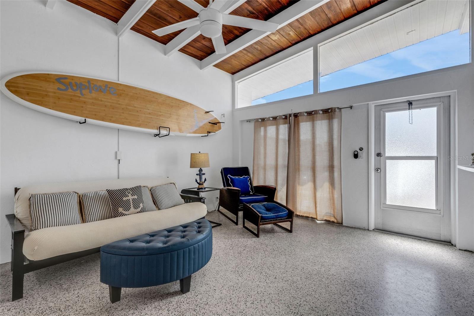 SEA CREST APTS - Residential
