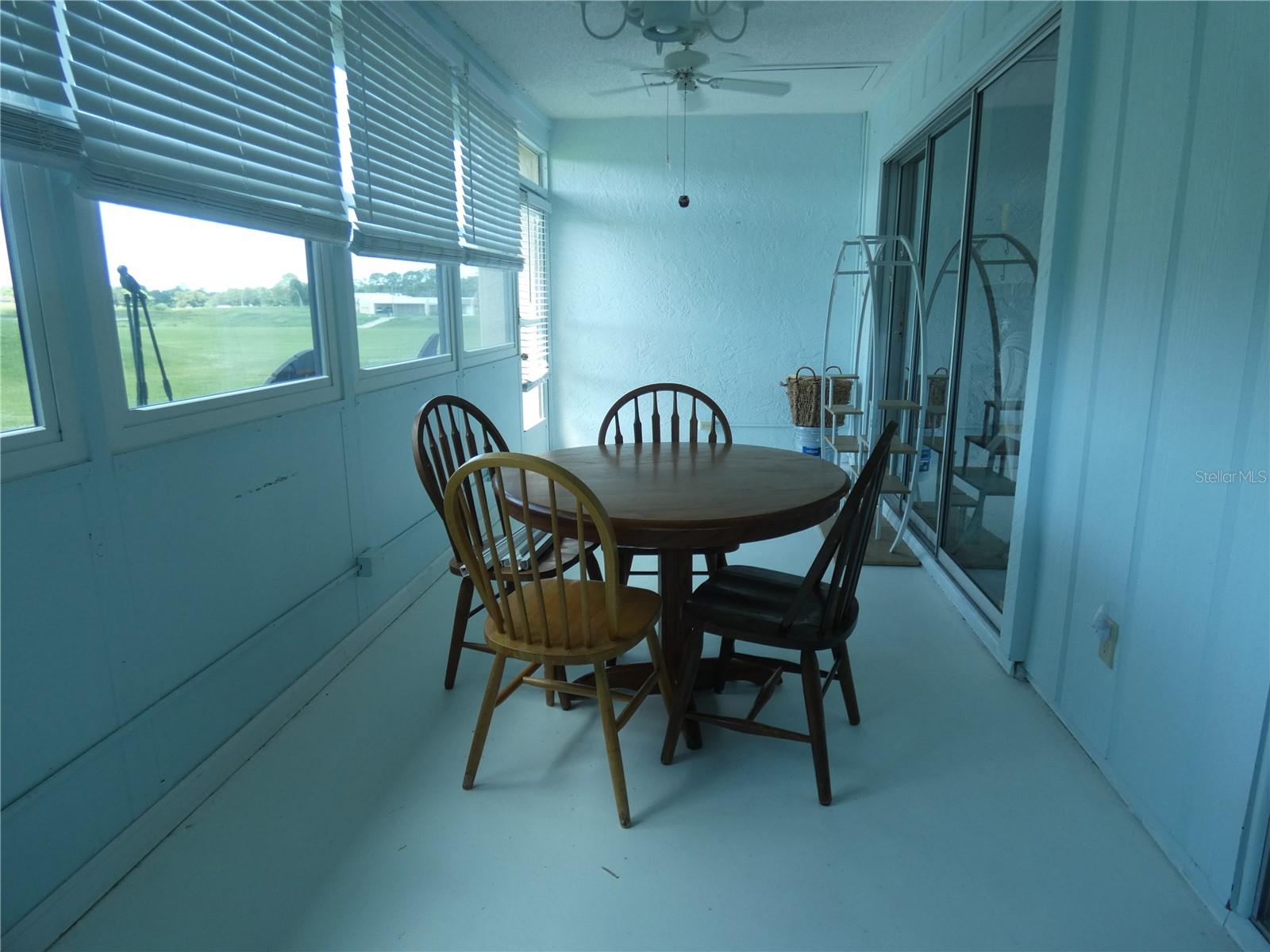 DOLLAR LAKE VILLAGE CONDO 01 - Residential