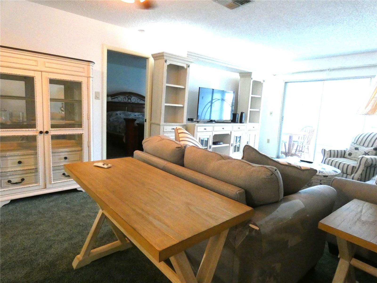 DOLLAR LAKE VILLAGE CONDO 01 - Residential