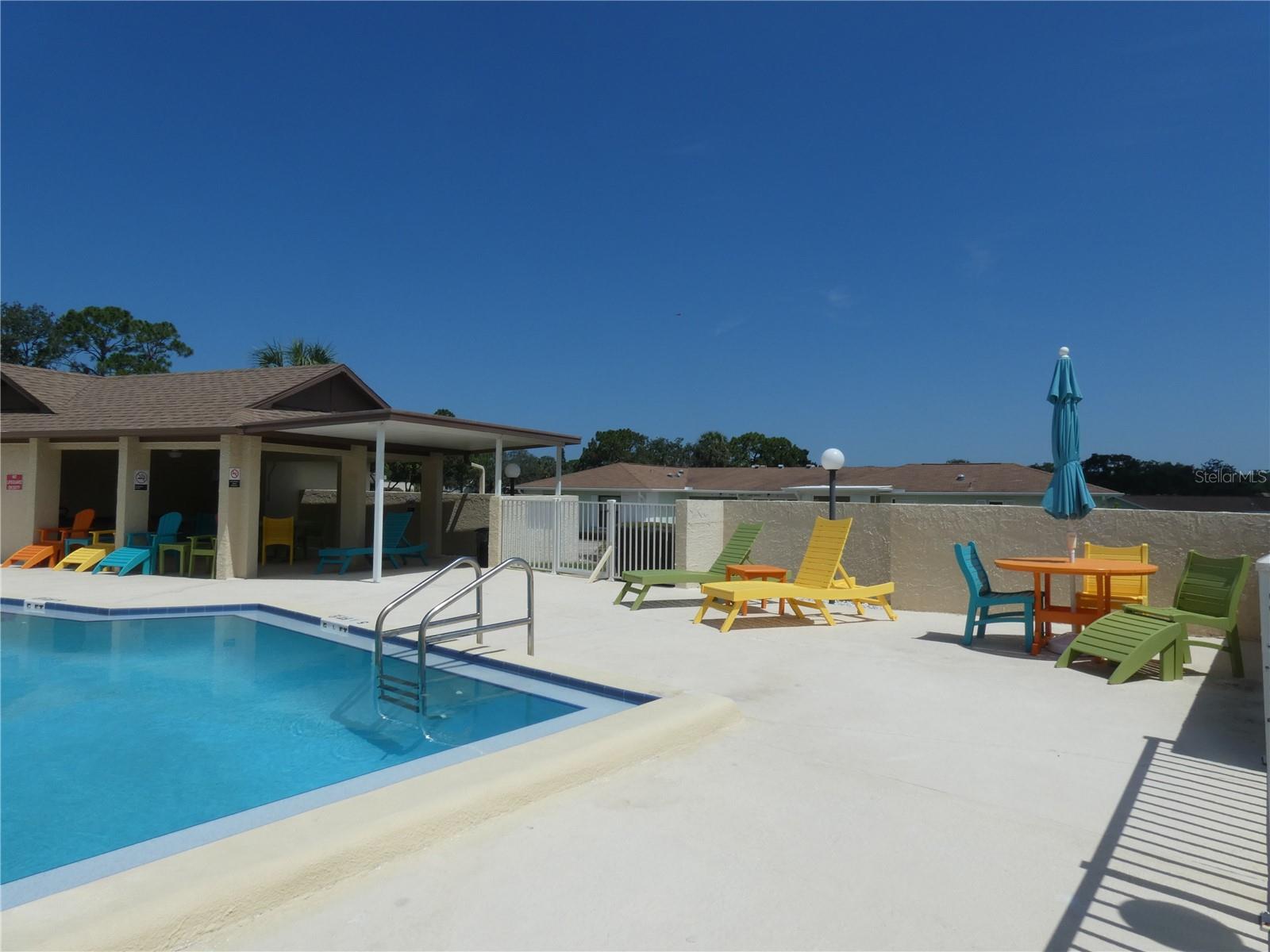 DOLLAR LAKE VILLAGE CONDO 01 - Residential