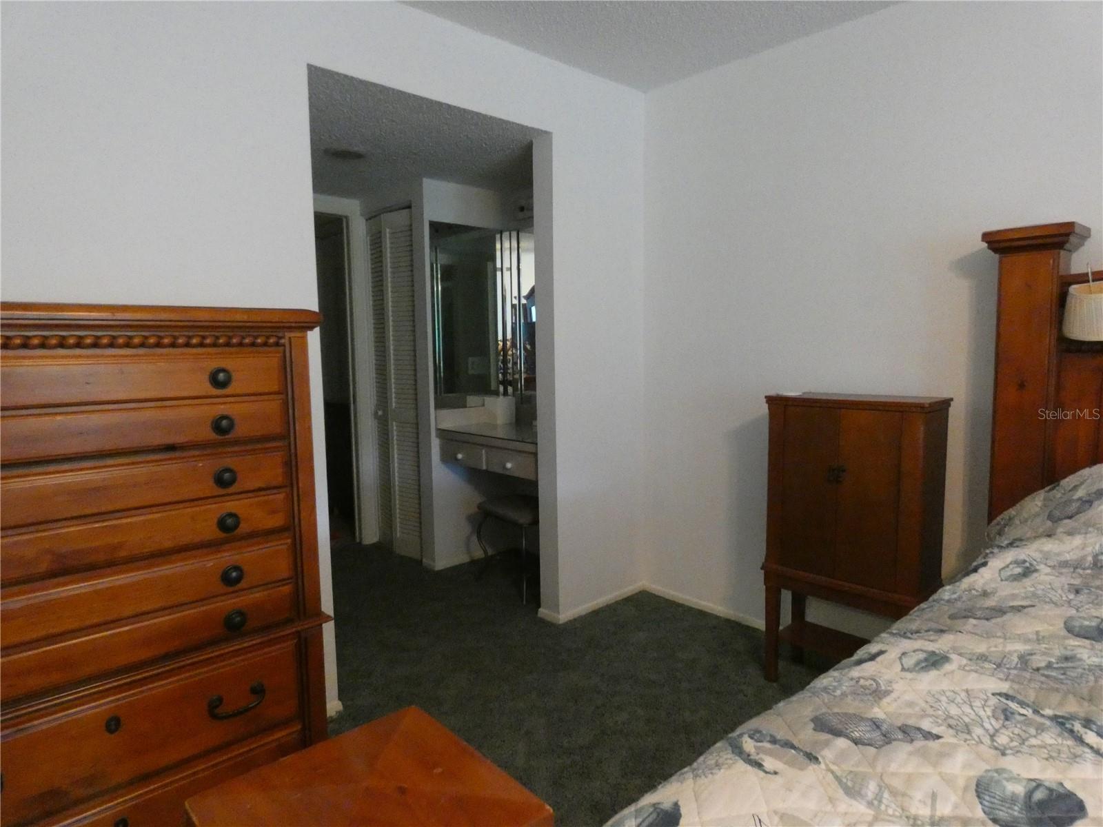 DOLLAR LAKE VILLAGE CONDO 01 - Residential