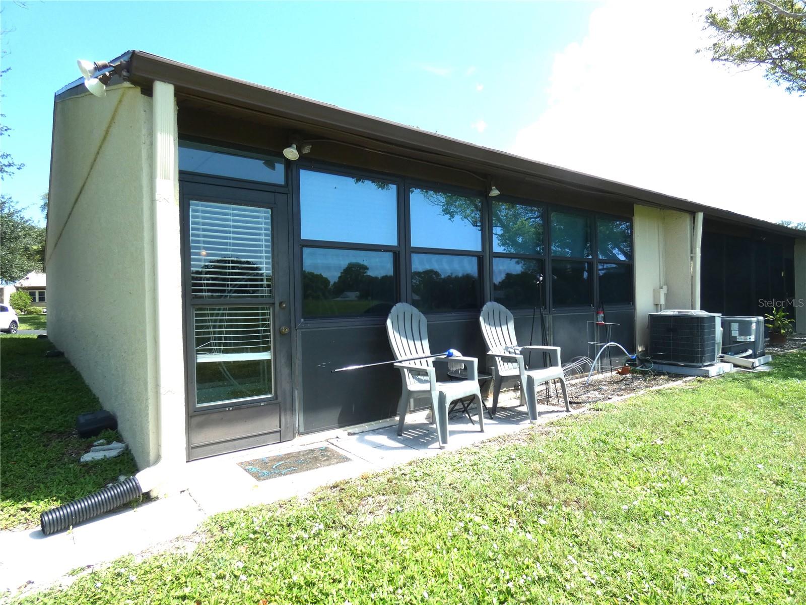 DOLLAR LAKE VILLAGE CONDO 01 - Residential