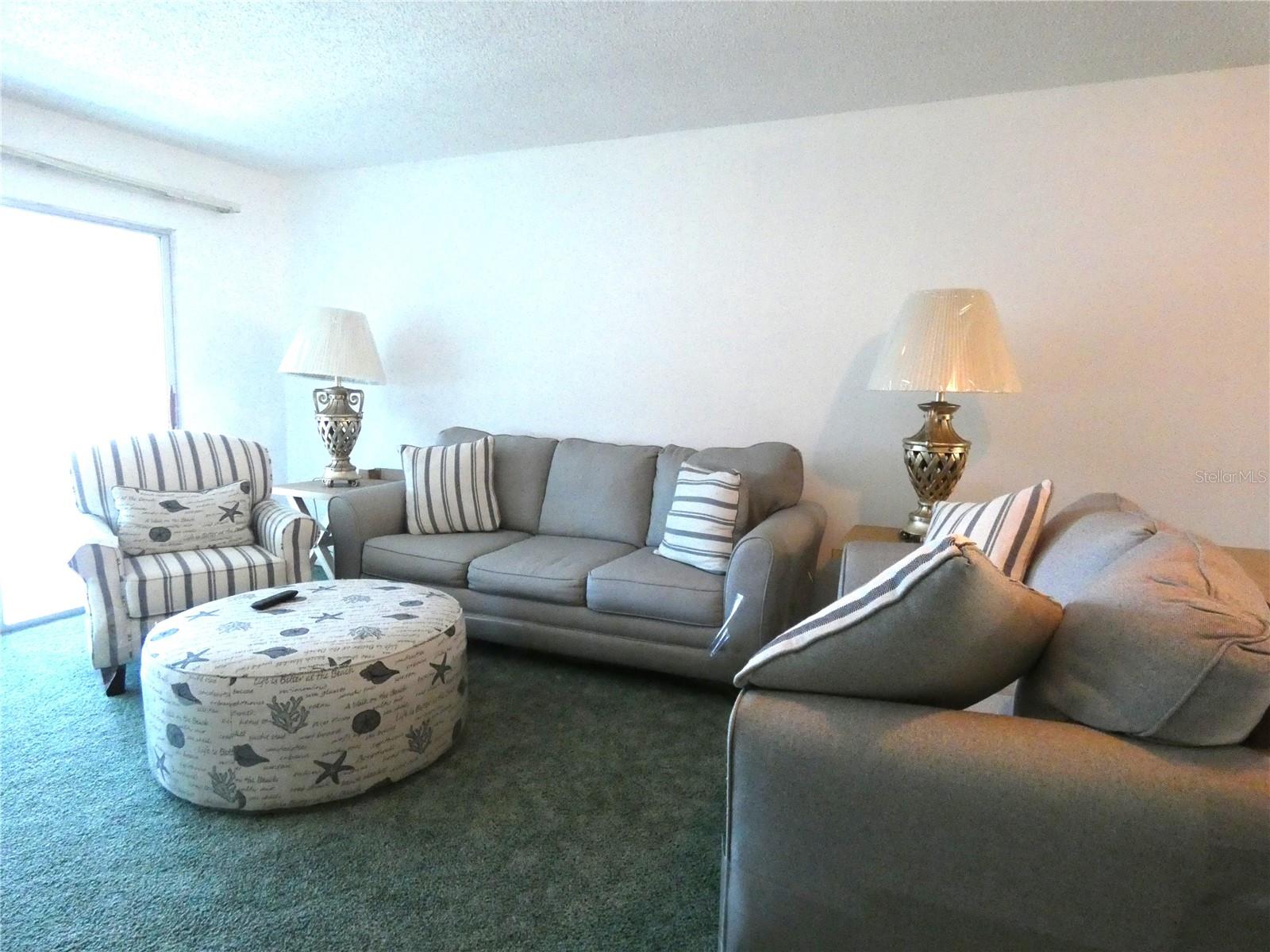 DOLLAR LAKE VILLAGE CONDO 01 - Residential