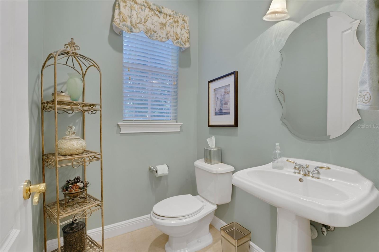 ALAQUA LAKES - Residential