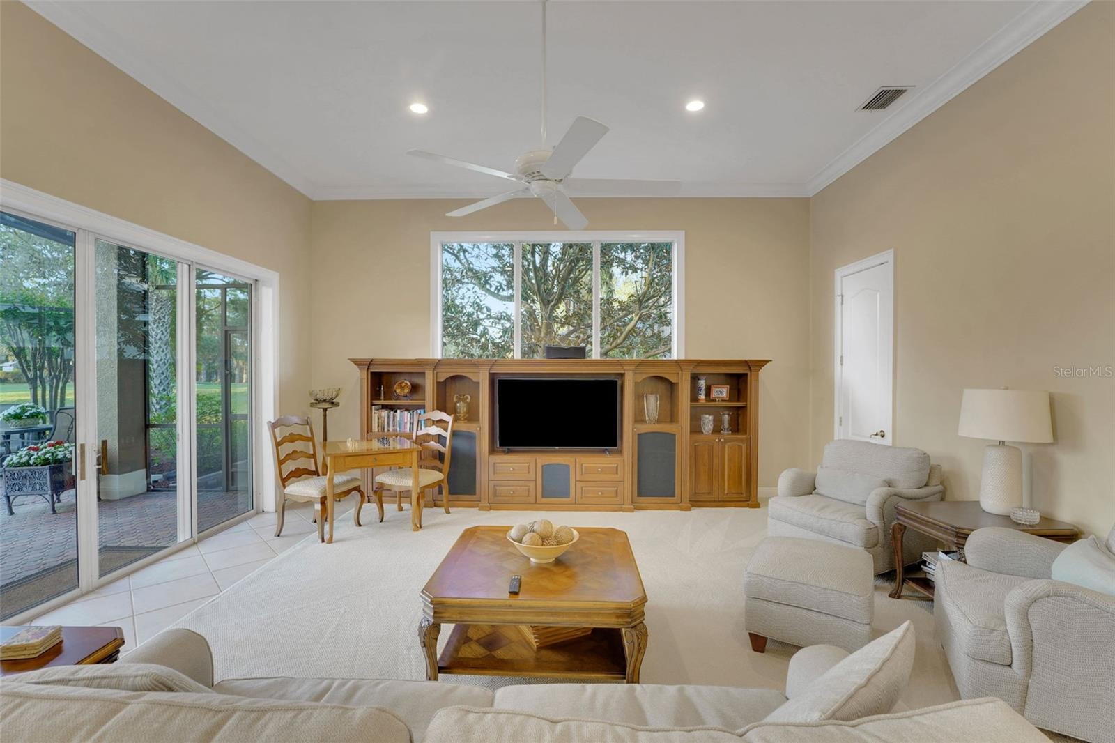 ALAQUA LAKES - Residential