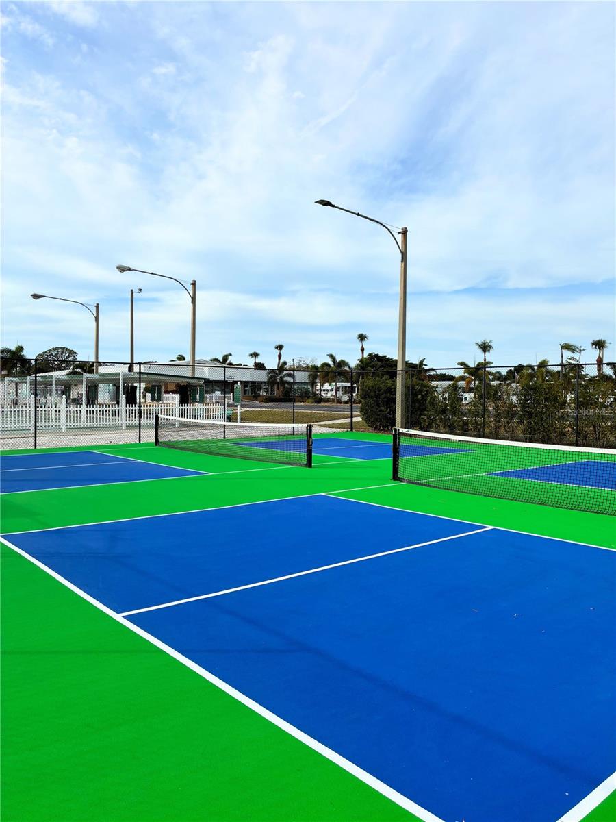 TRI-PAR ESTATES - Residential