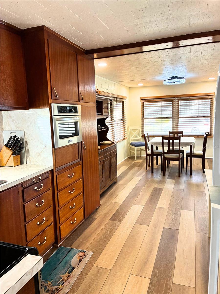 TRI-PAR ESTATES - Residential