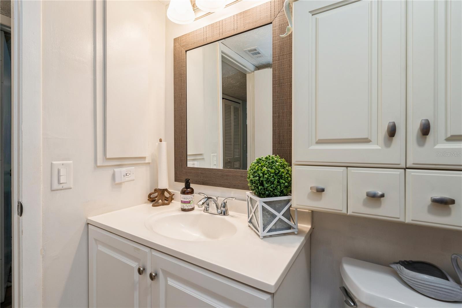 CORAL COURT CONDO - Residential