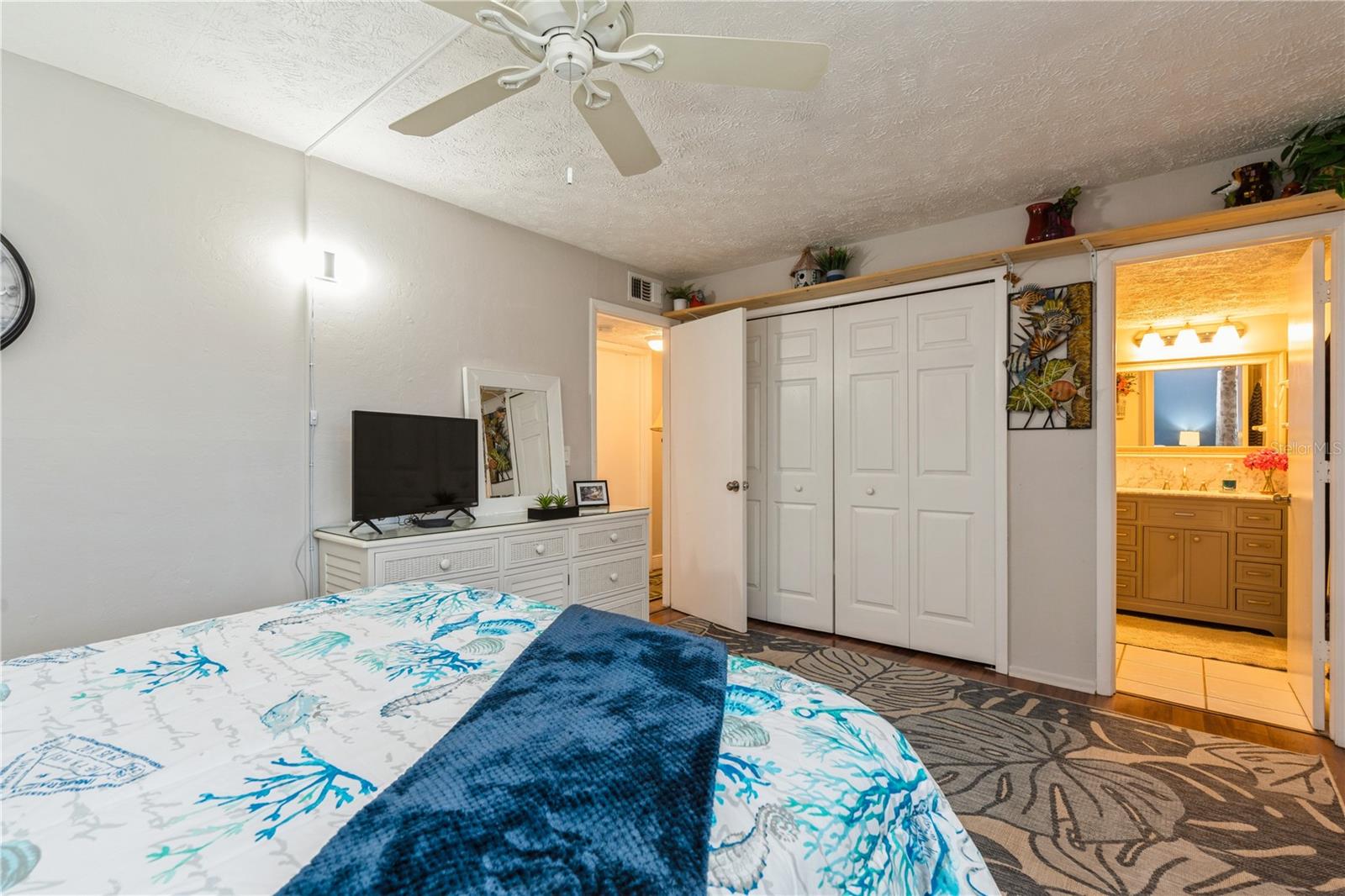 CORAL COURT CONDO - Residential