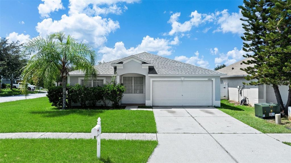 Photo of 30800 Midtown Court, Wesley Chapel, FL 33545 (MLS # TB8417366)