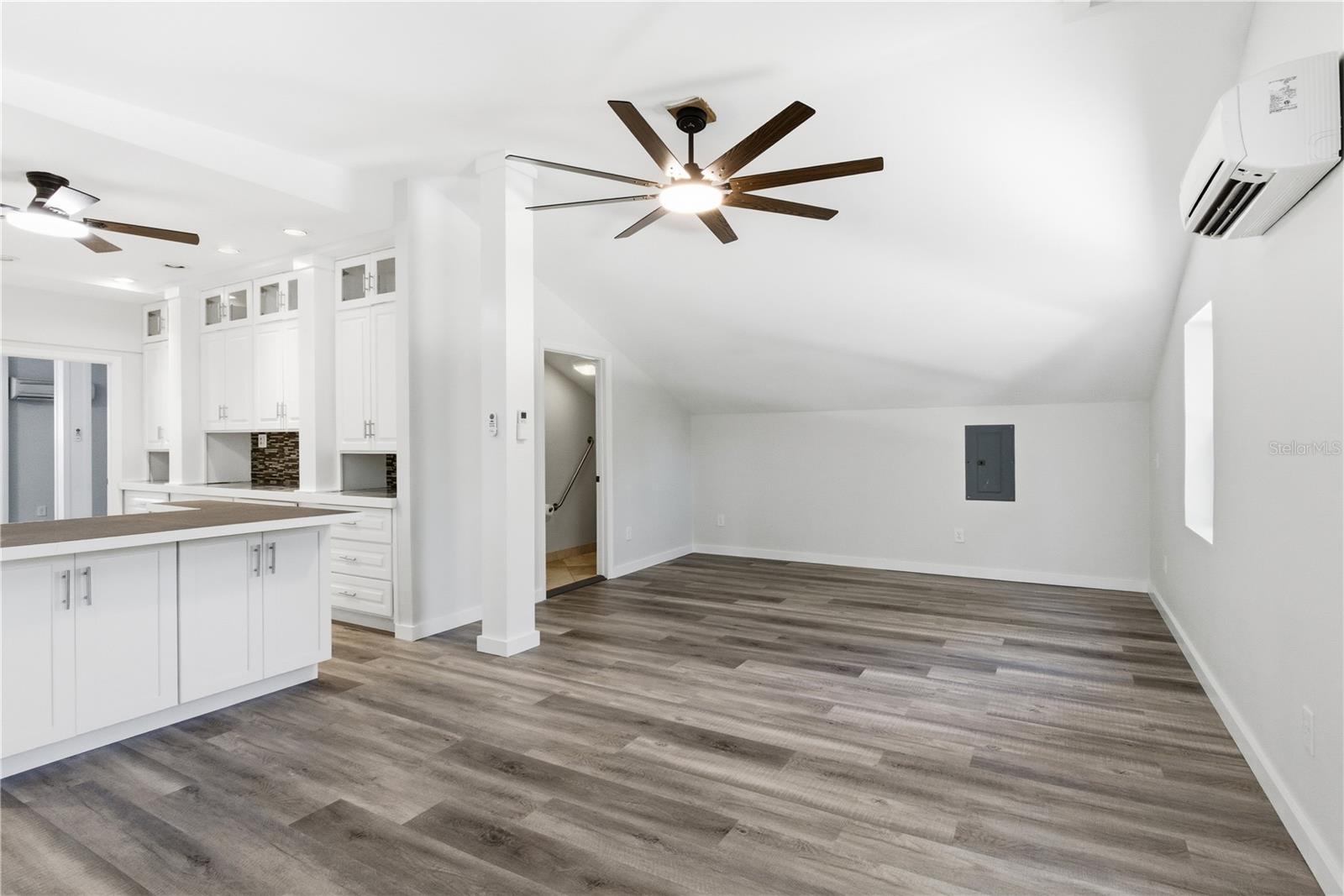 SUWANNEE RIVER HILLCREST - Residential