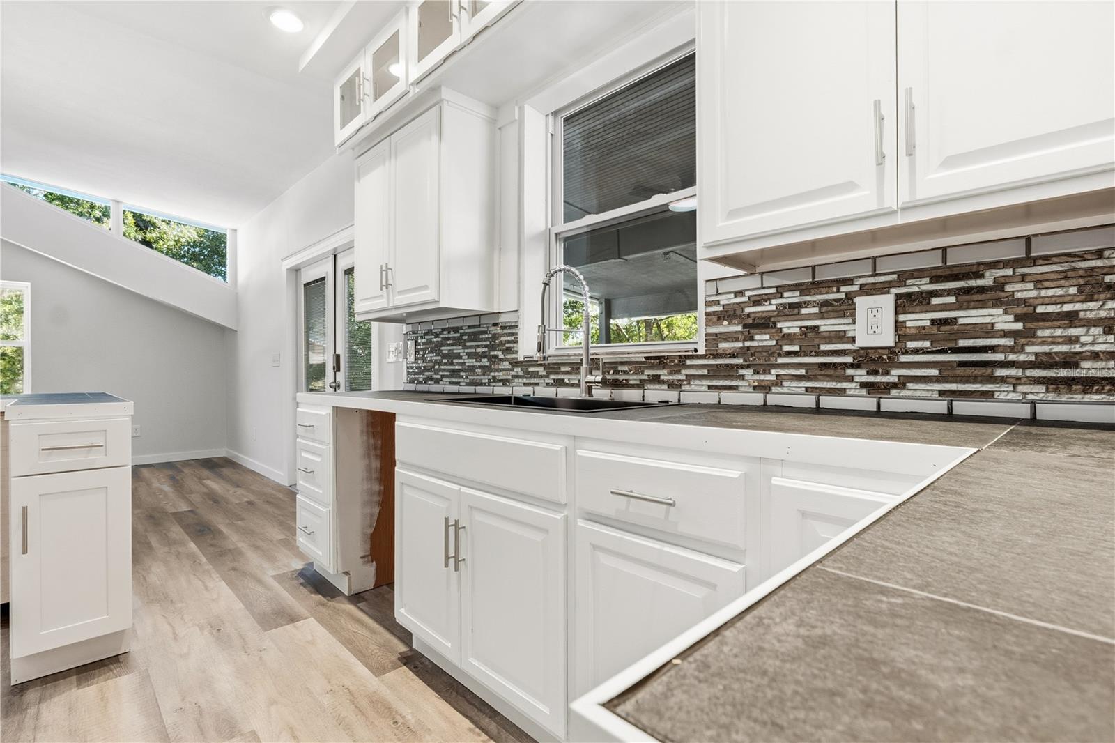 SUWANNEE RIVER HILLCREST - Residential