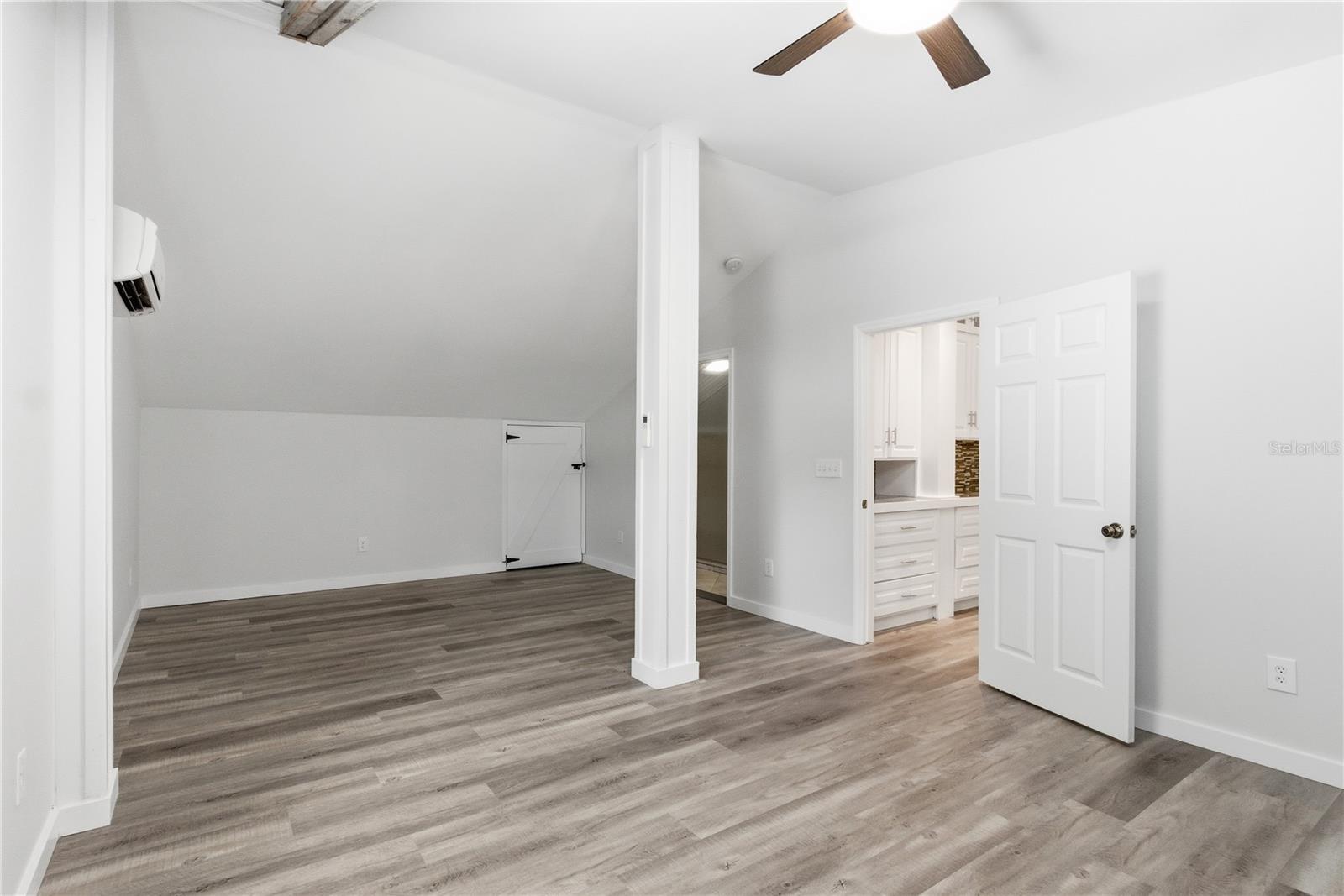 SUWANNEE RIVER HILLCREST - Residential