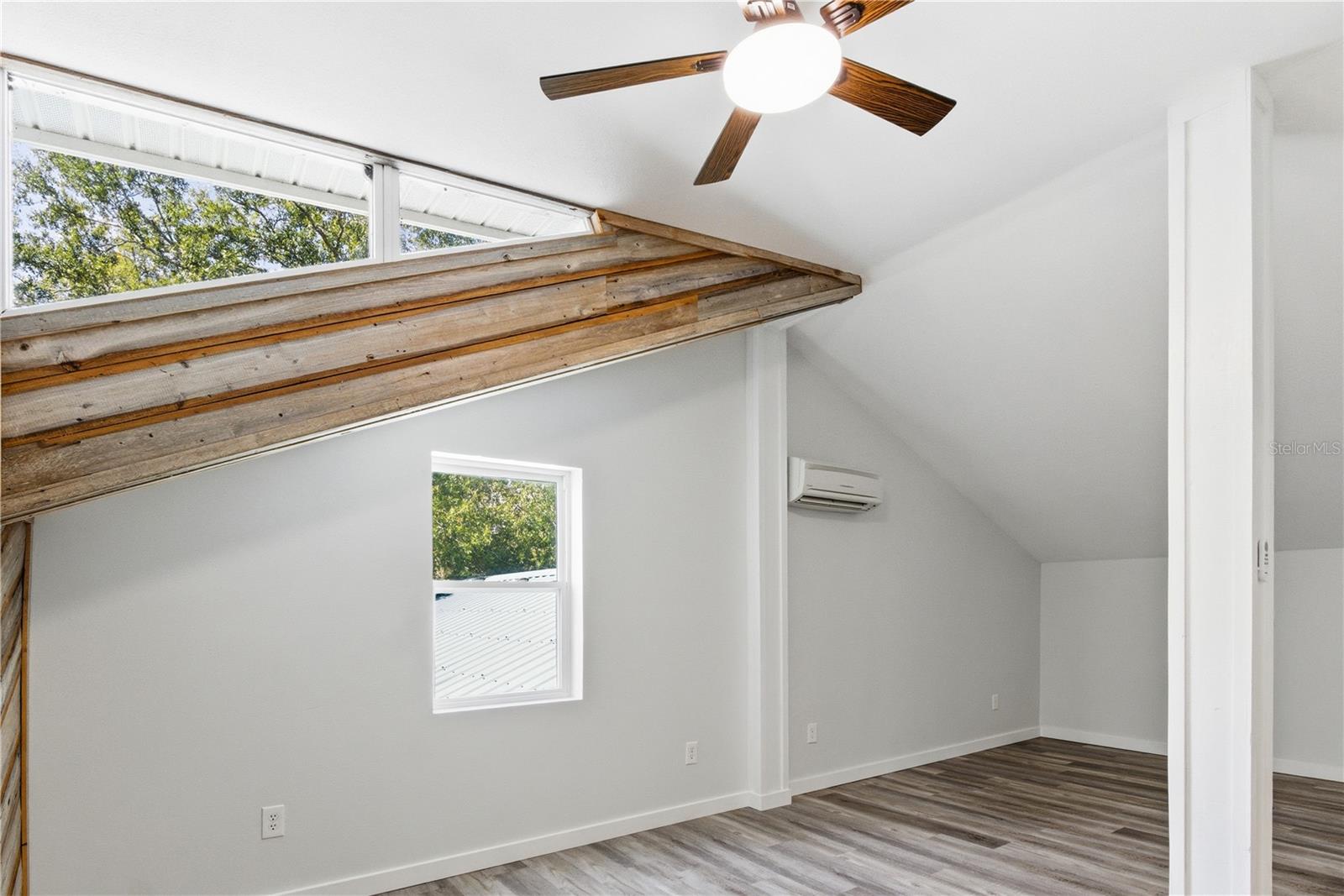 SUWANNEE RIVER HILLCREST - Residential