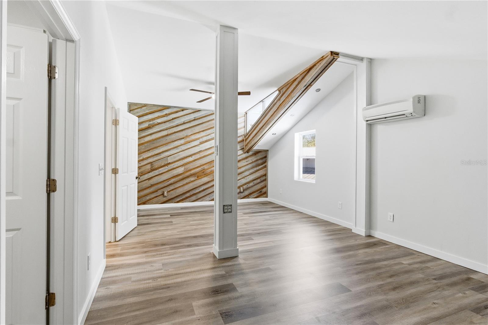 SUWANNEE RIVER HILLCREST - Residential