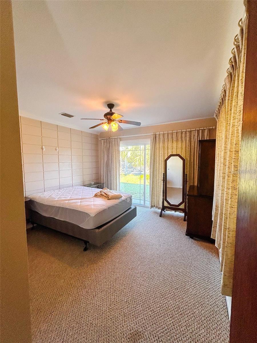 UMATILLA SOUTHERN SHORES - Residential