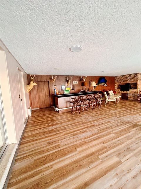 Tiny photo for 183 E Lakeview Street, Umatilla, FL 32784 (MLS # G5100238)