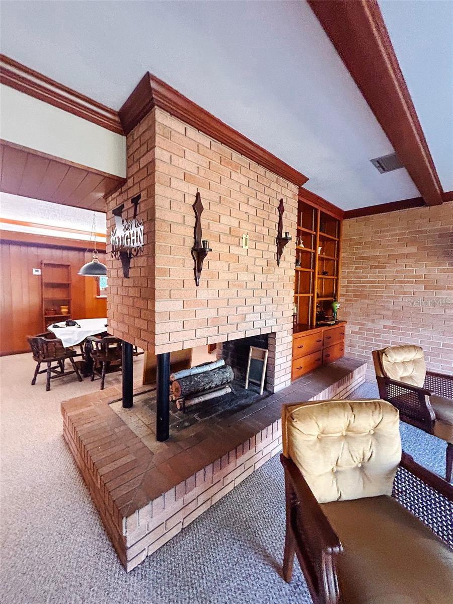UMATILLA SOUTHERN SHORES - Residential