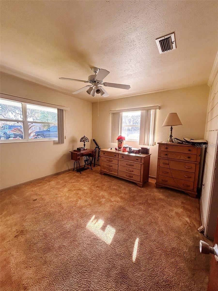 UMATILLA SOUTHERN SHORES - Residential