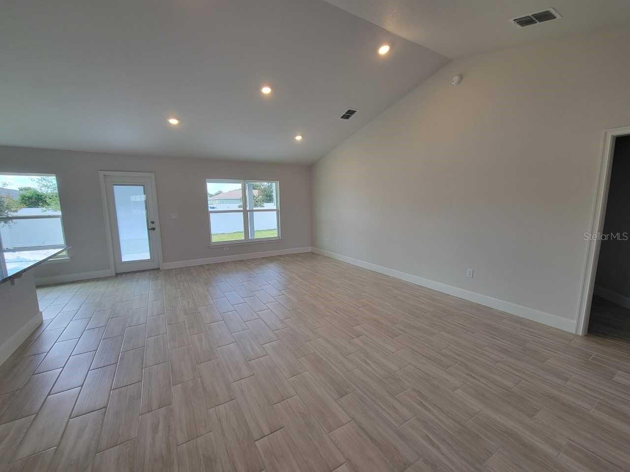 MARION OAKS UN NINE - Residential