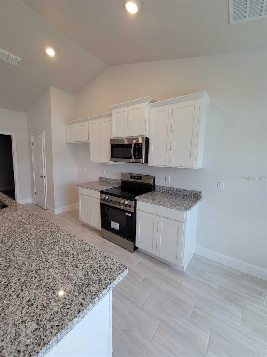 MARION OAKS UN NINE - Residential