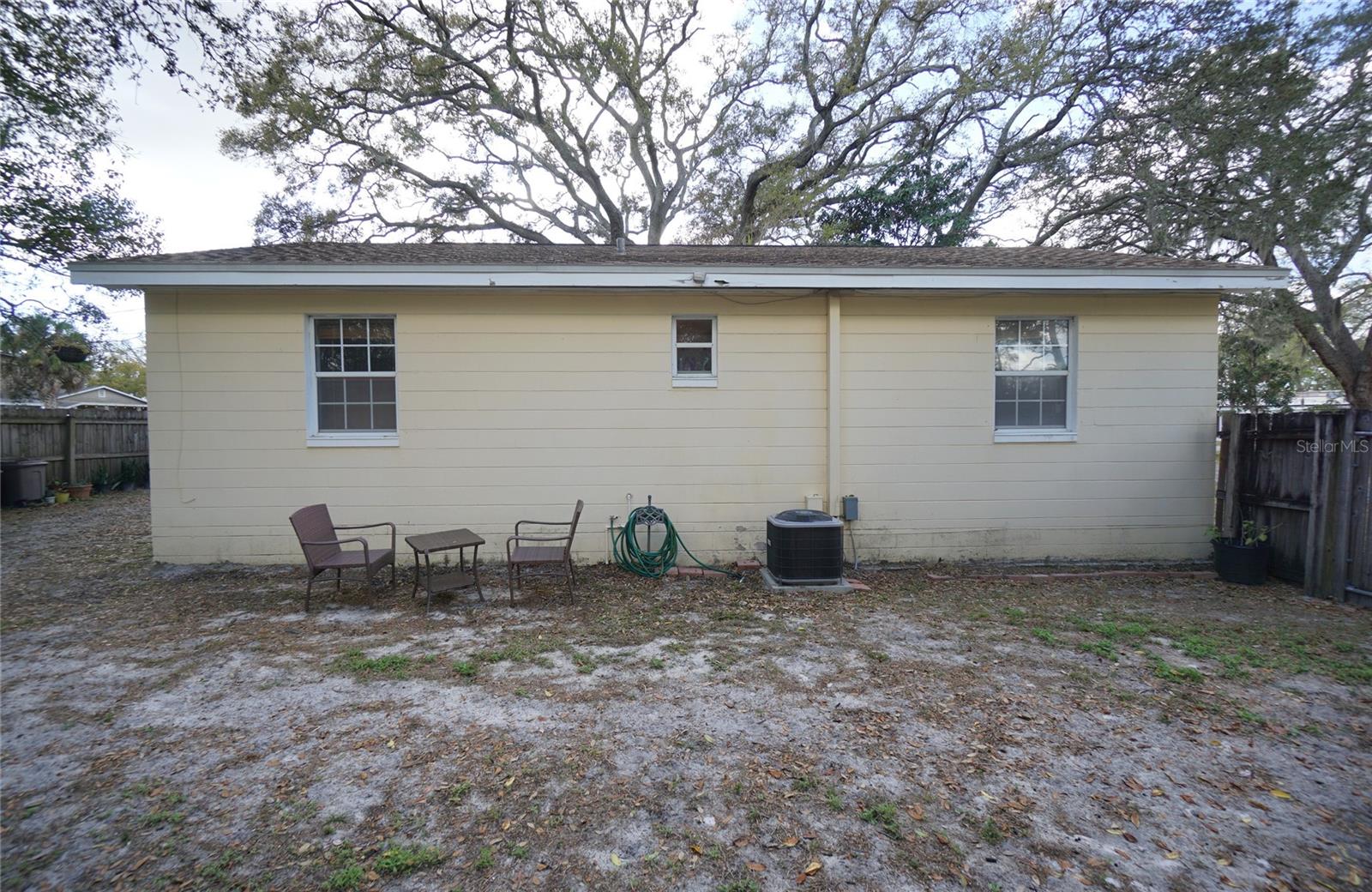 RIVERSIDE ESTATES - Residential Lease