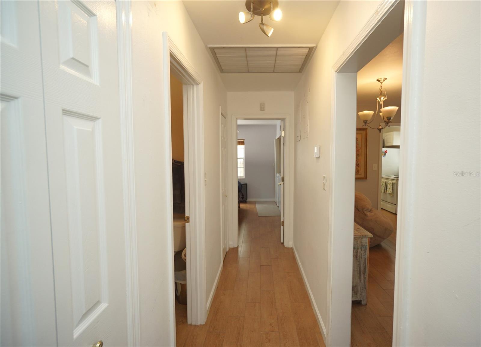 RIVERSIDE ESTATES - Residential Lease