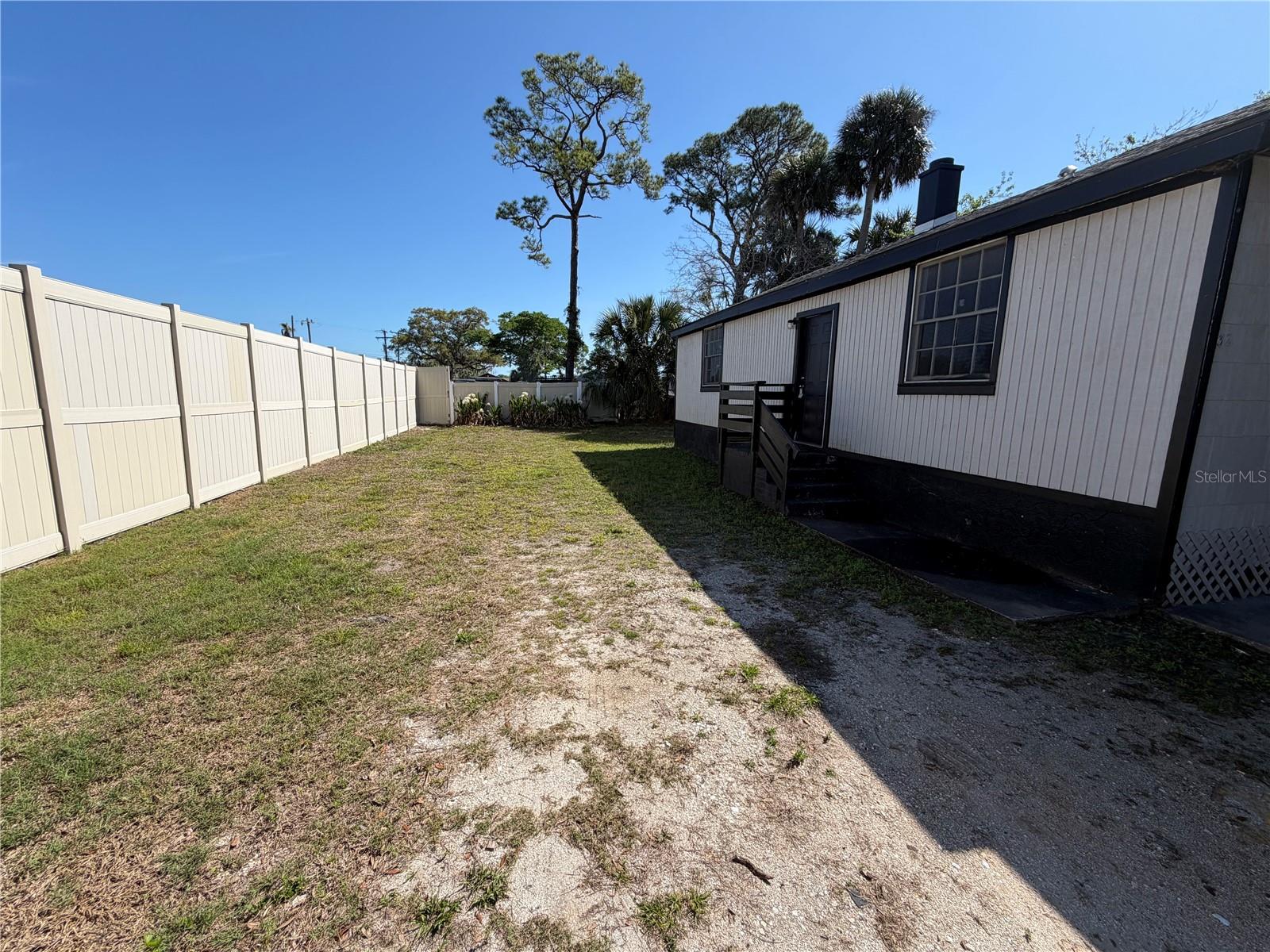 DAYTONA GARDENS 01 - Residential