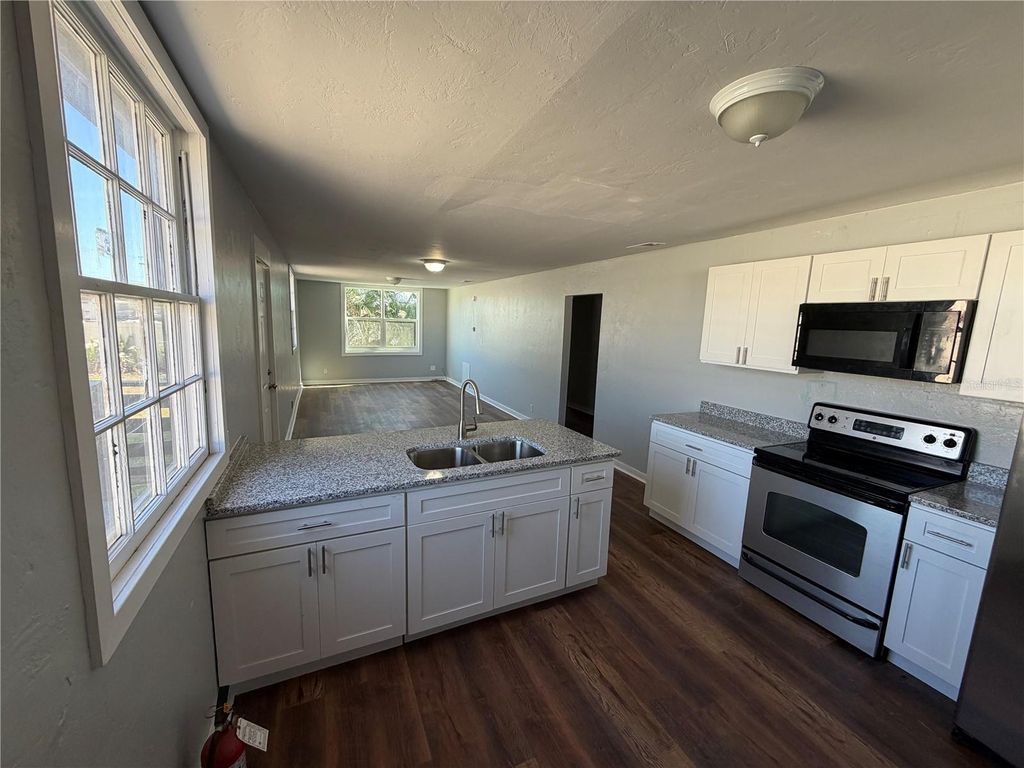 Photo of 325 S Franklin Street, Daytona Beach, FL 32114 (MLS # O6389684)