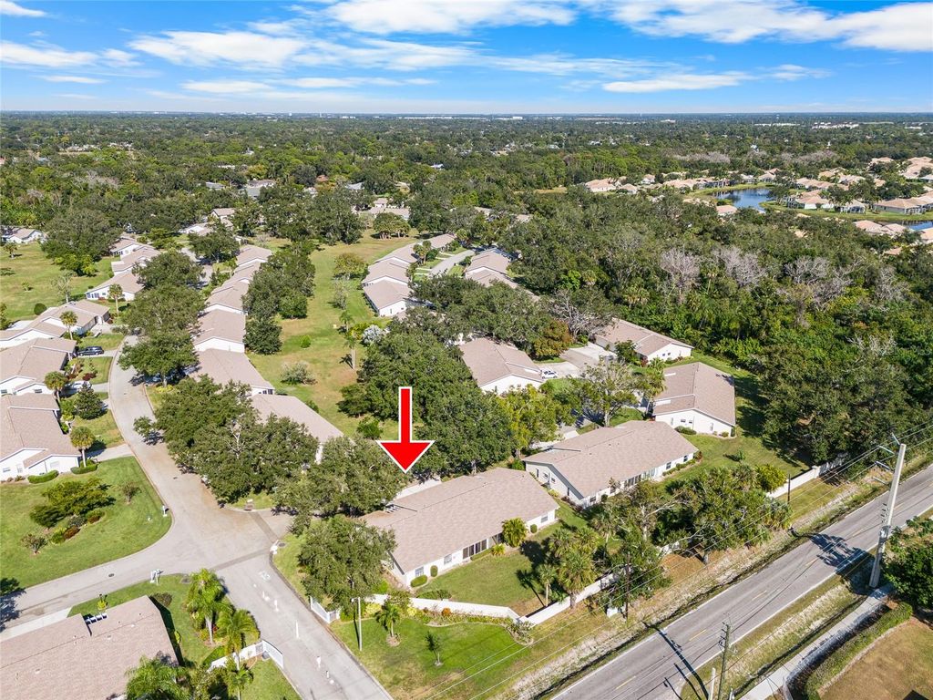 Photo of 4299 Oakhurst Circle E #3052, Sarasota, FL 34233 (MLS # A4674419)
