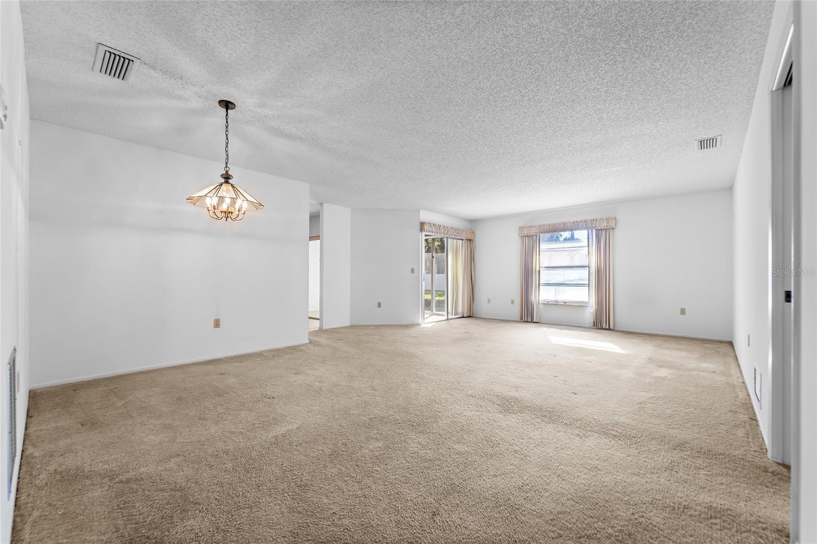 4299 OAKHURST CIRCLE E 3052