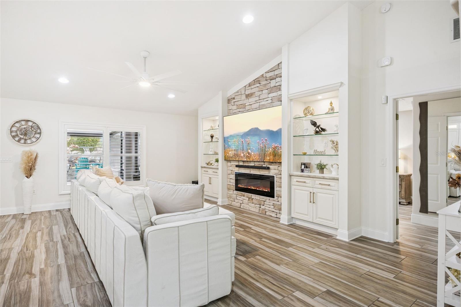 CAPE ORLANDO ESTATES - Residential