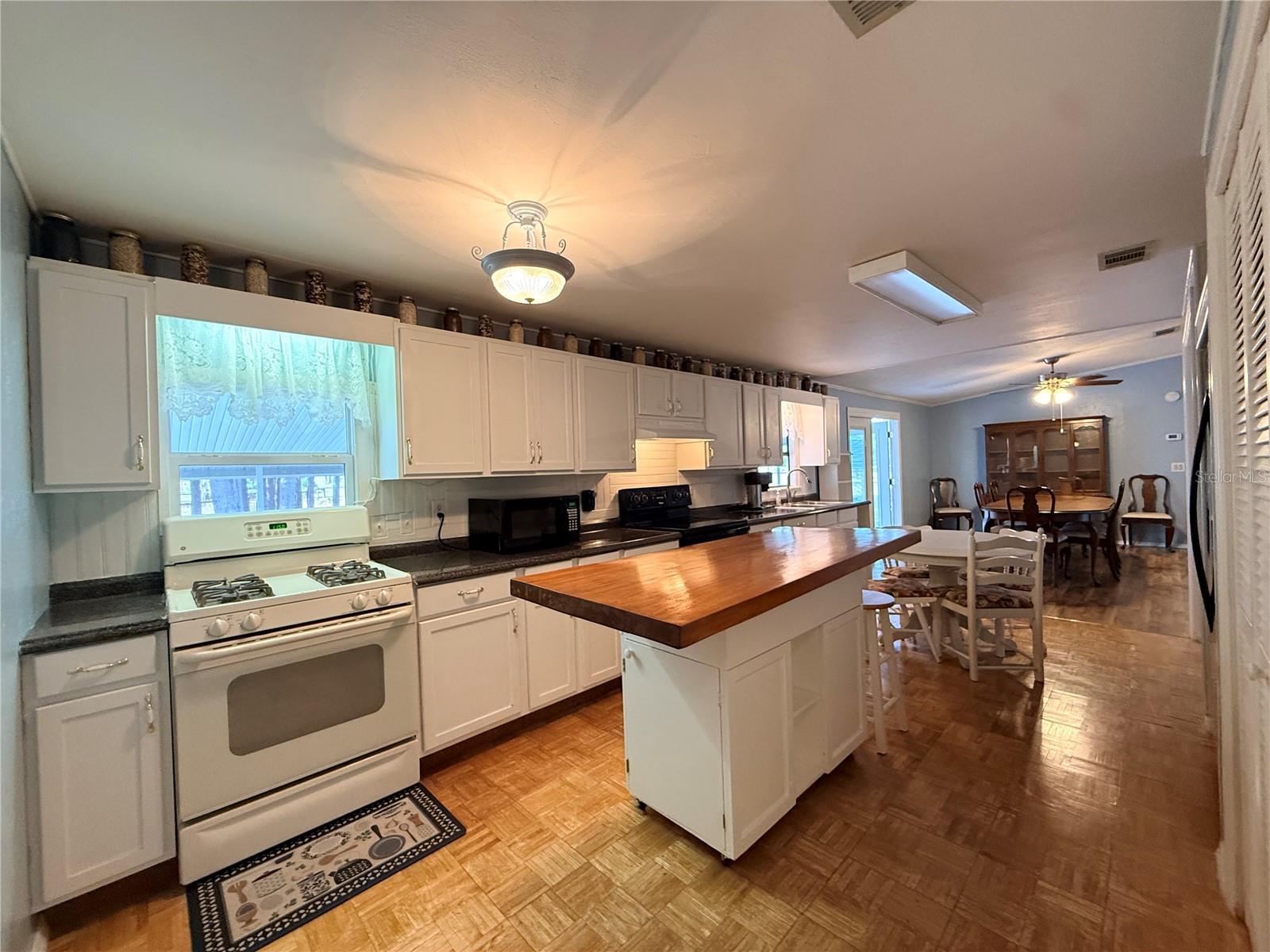 BELLEVISTA RANCHES - Residential