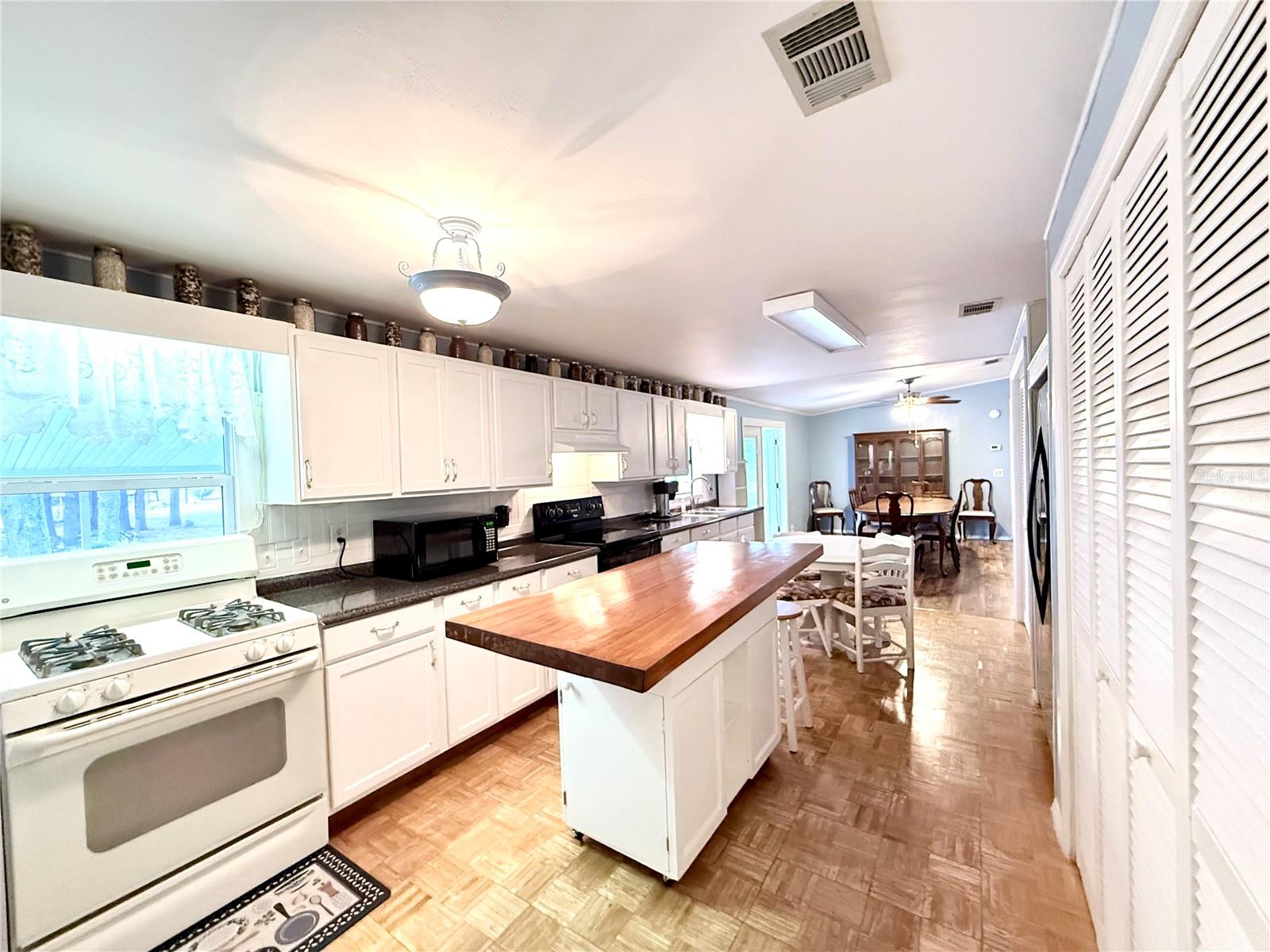 BELLEVISTA RANCHES - Residential