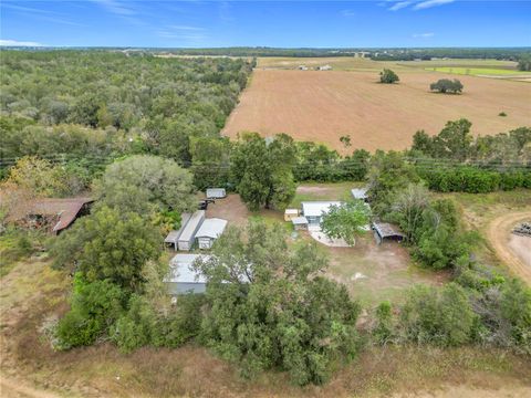 A home in DUNNELLON