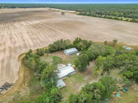 A home in DUNNELLON